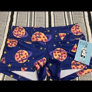 Fleo NWT pizza sz small